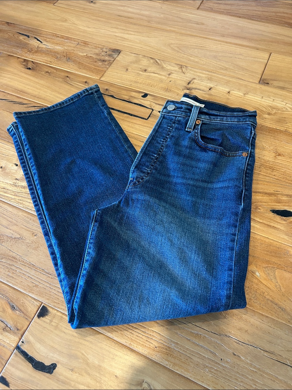 Levi's Women's Ribcage Straight Ankle Jeans
